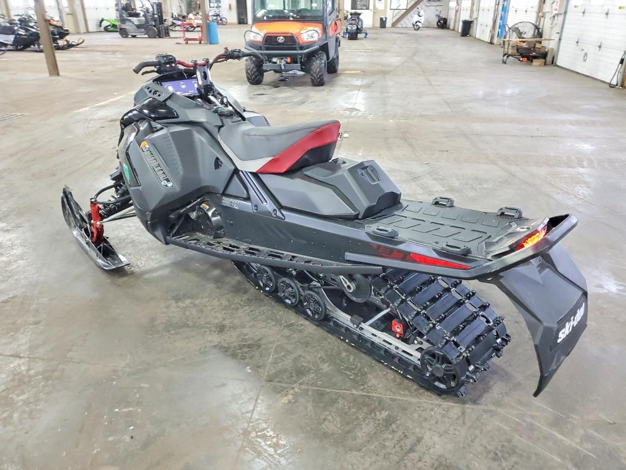 2025 Can-Am 2025 SKI-DOO Snowmobile