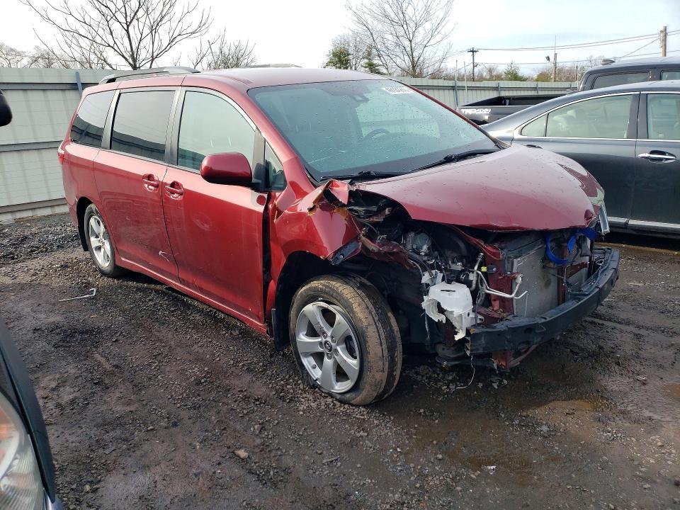 2020 Toyota Sienna le 8-passenger