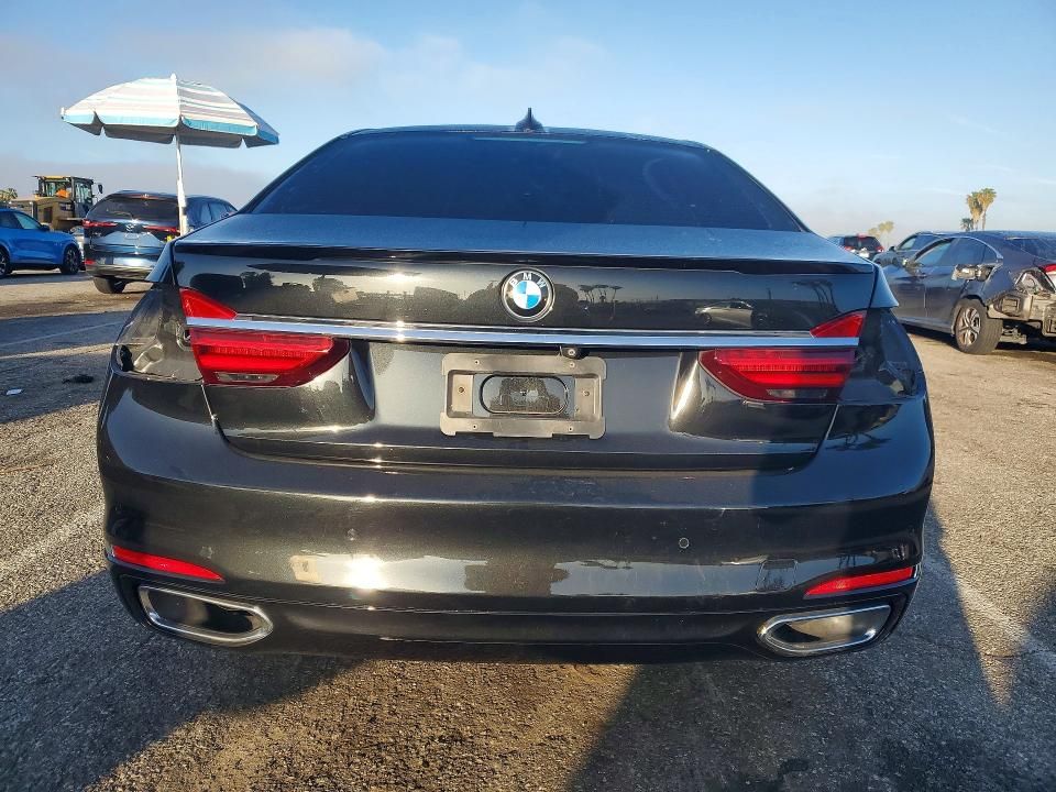 2019 BMW 740 i