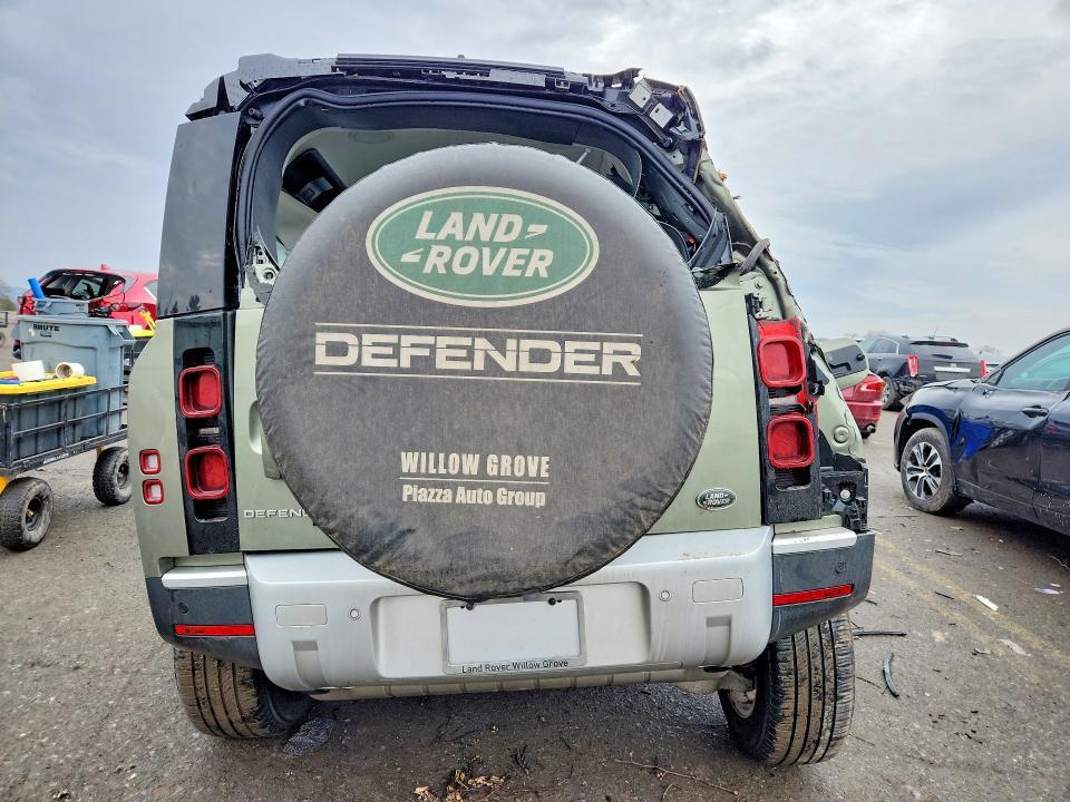 2022 Land Rover Defender 110 se