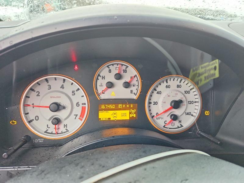 2012 Nissan Titan SV