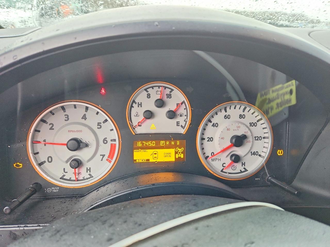 2012 Nissan Titan SV