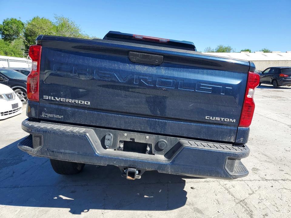 2022 Chevrolet Silverado K1500 Custom