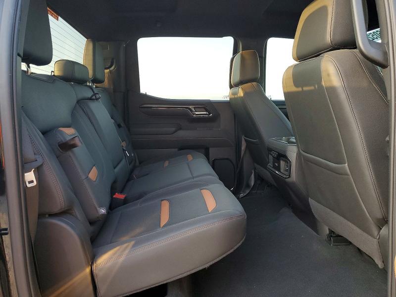 2025 GMC Sierra K1500 AT4