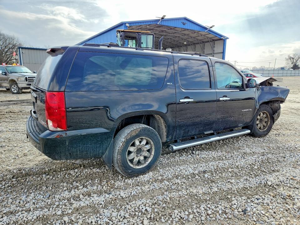 2011 GMC Yukon xl K1500 slt