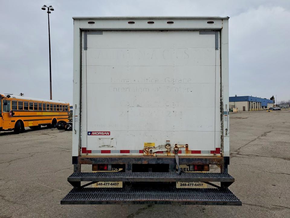 2014 Isuzu NPR BOX Truck