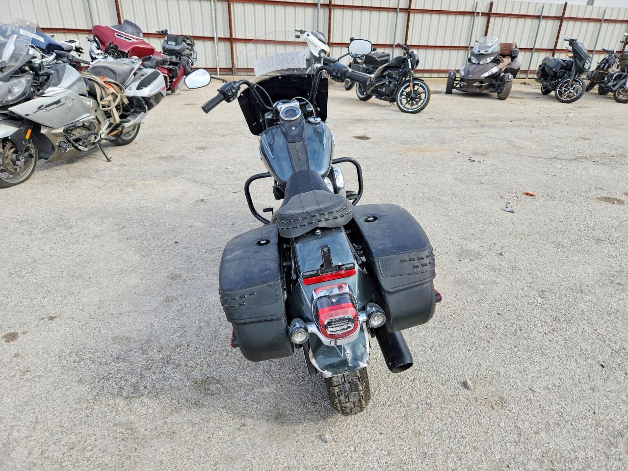 2025 Harley-Davidson Flhc