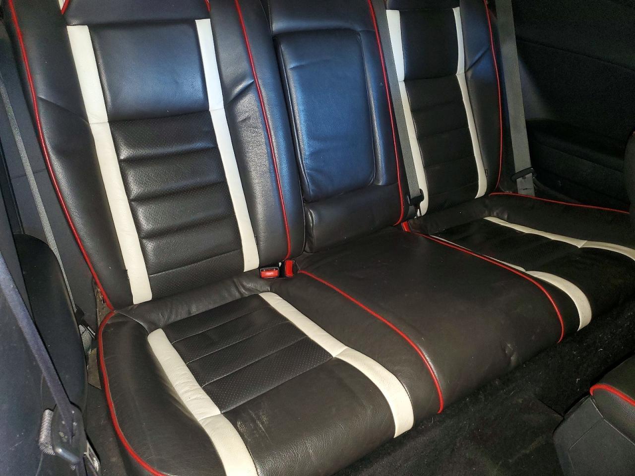 2014 Dodge Challenger sxt