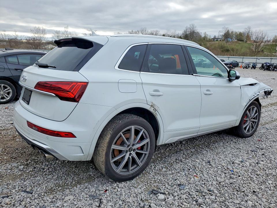 2025 Audi SQ5 Premium Plus
