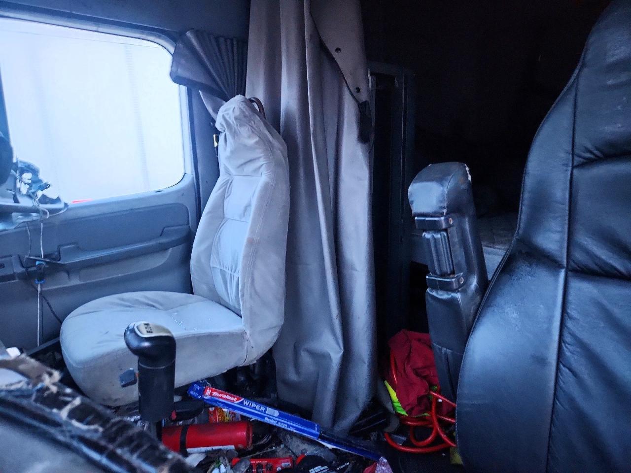 2007 Freightliner Conventional Columbia