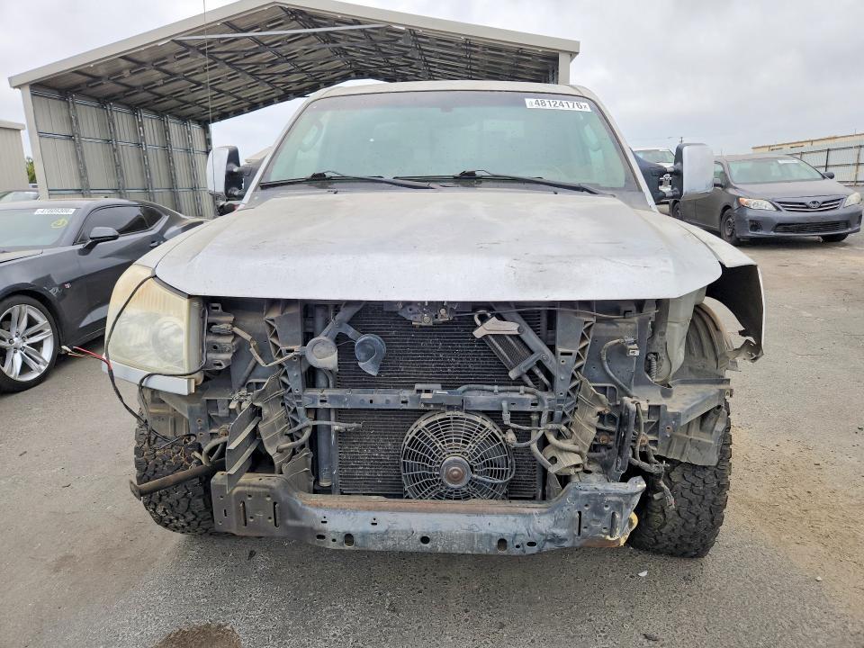 2004 Nissan Titan XE