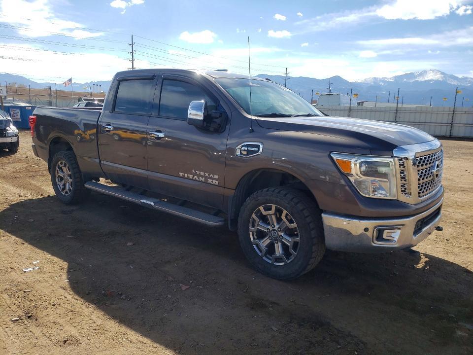 2017 Nissan Titan XD SL