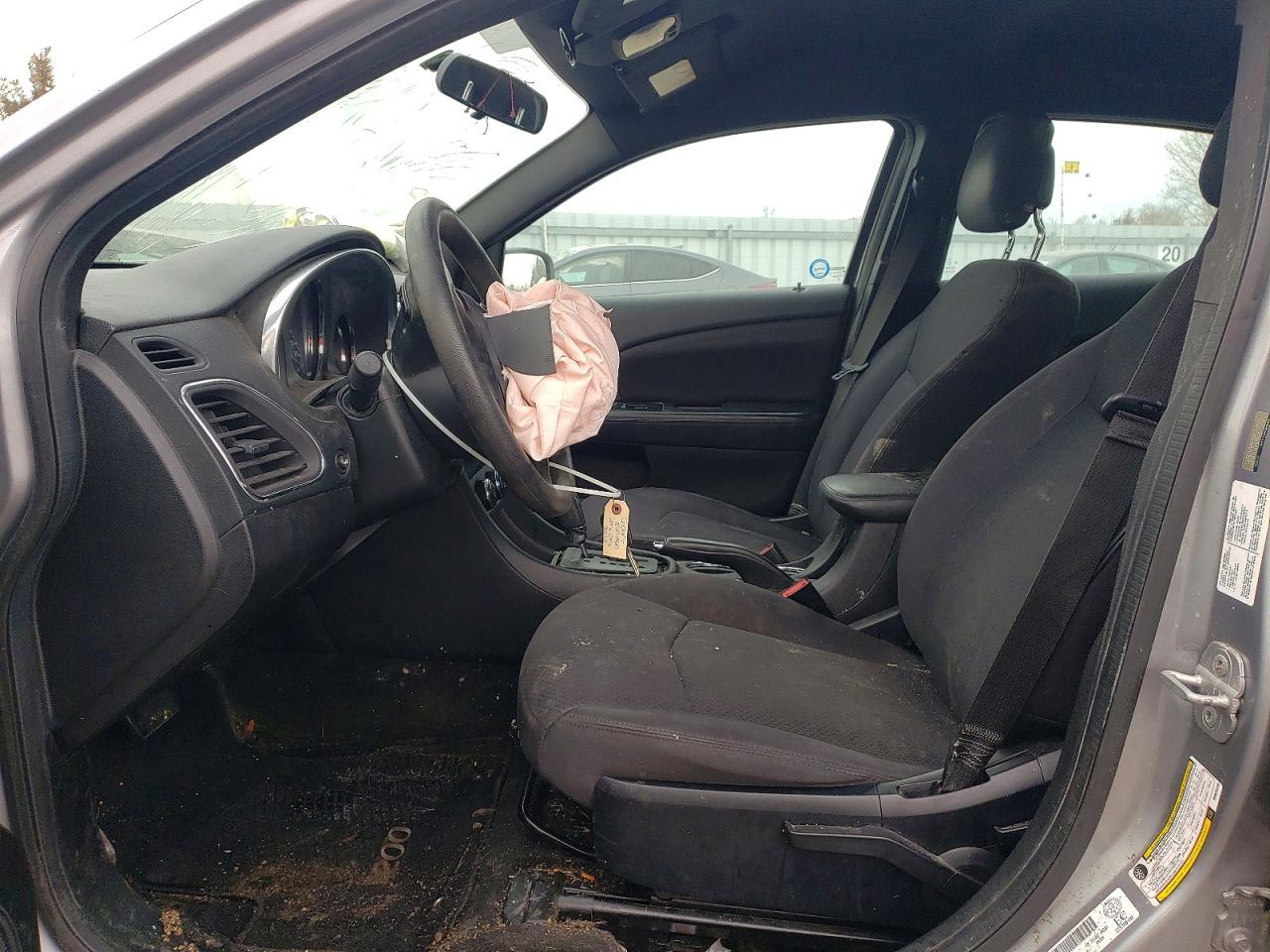 2013 Chrysler 200 lx