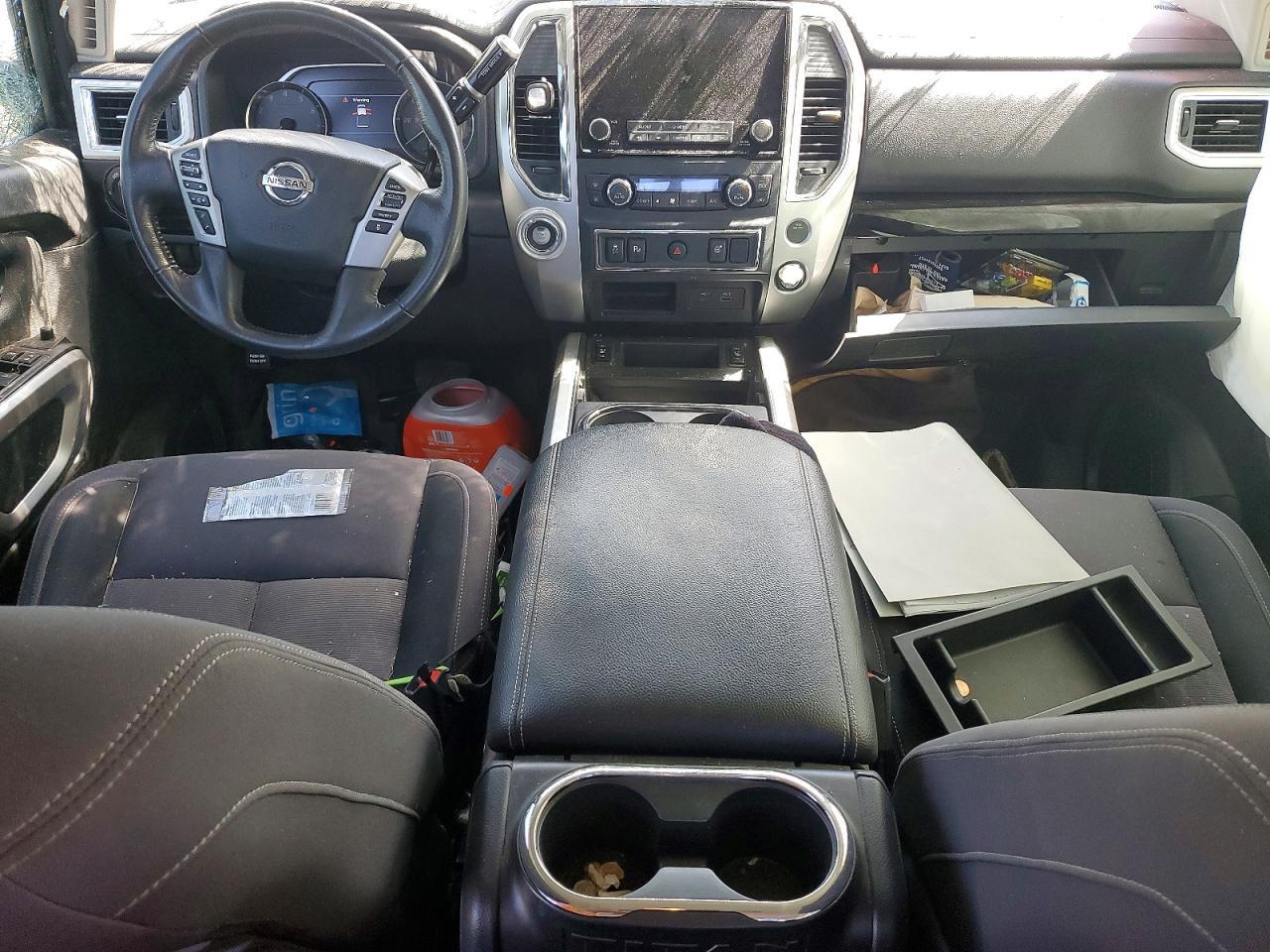 2021 Nissan Titan SV