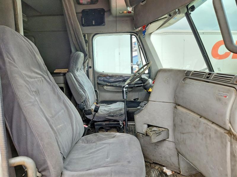 1998 Freightliner Convention-semi Truck
