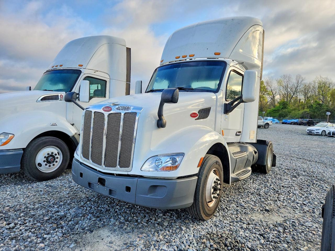2018 Peterbilt 579 Semi Truck