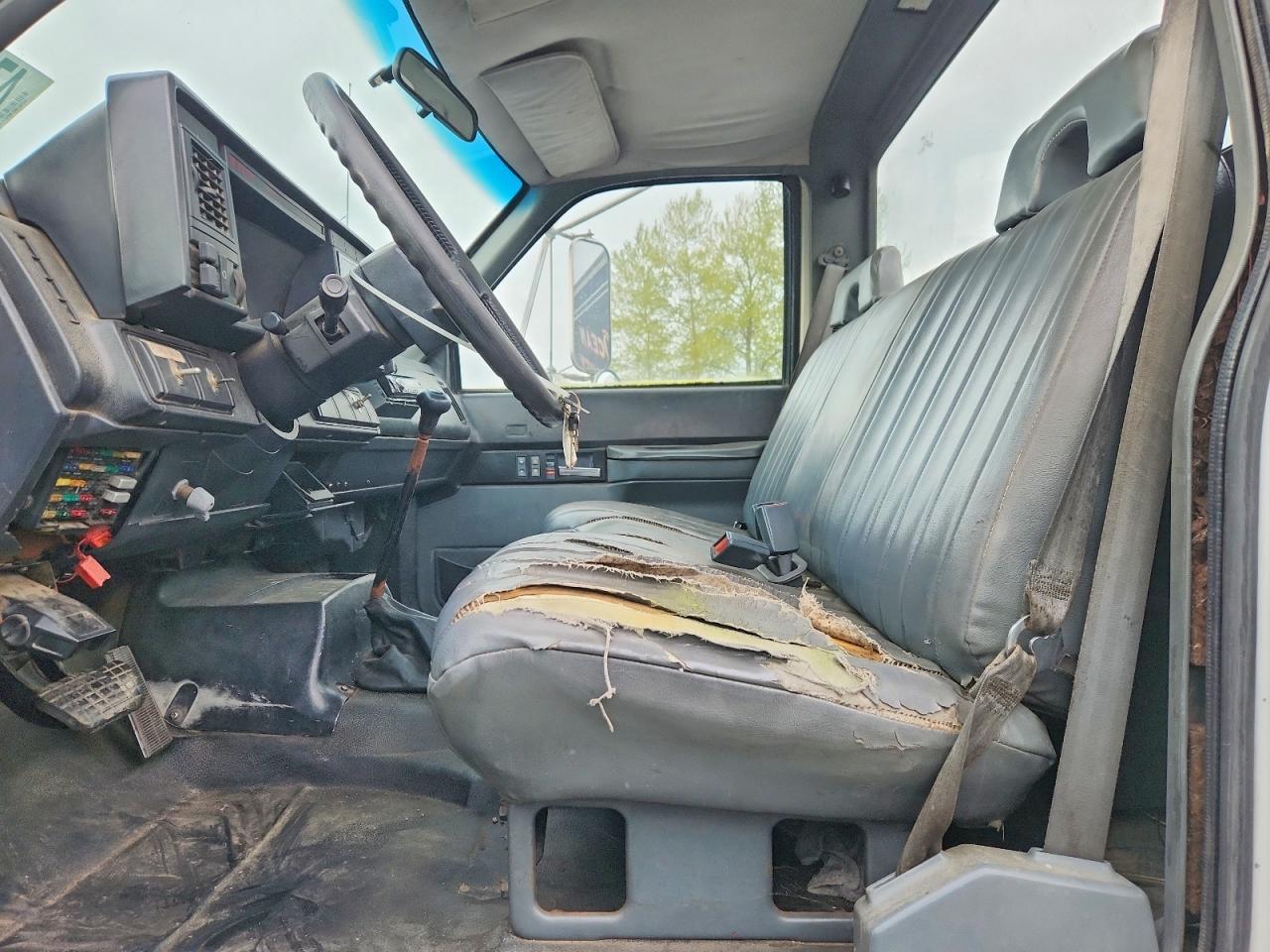1992 Chevrolet C6000 Truck Cab AND Chassis