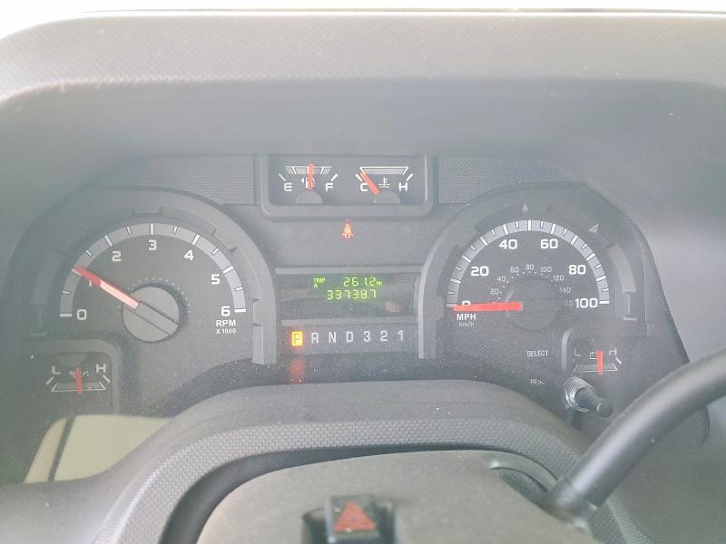 2013 Ford Econoline E450 Super Duty Cutaway Van
