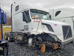 Salvage cars for sale from Copart Grantville, PA: 2007 Volvo VN VNL