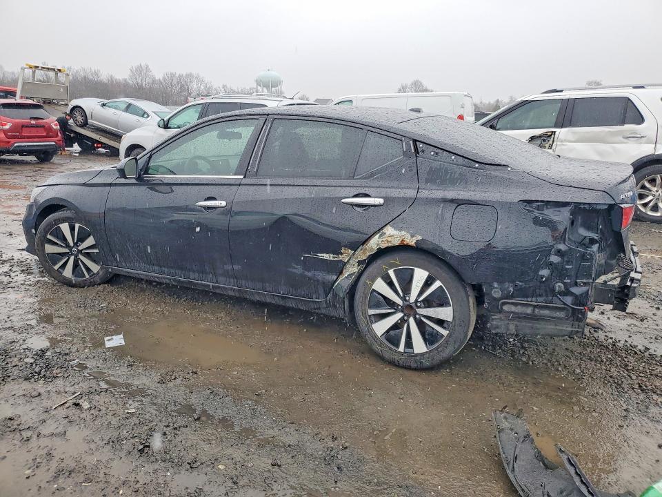 2022 Nissan Altima 2.5 sv