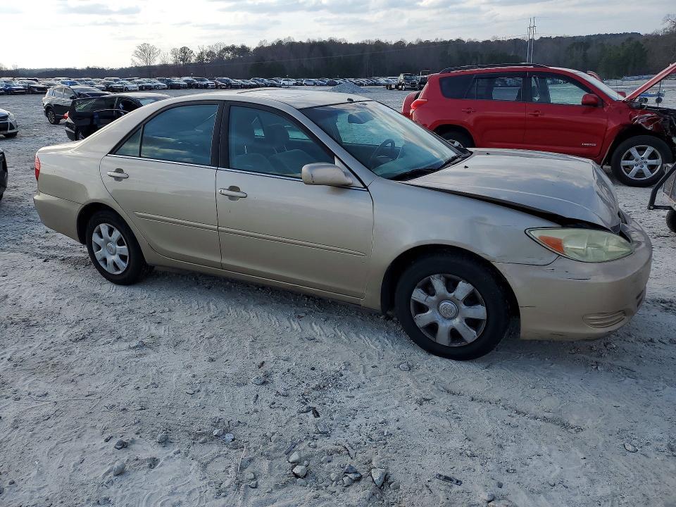 2004 Toyota Camry le
