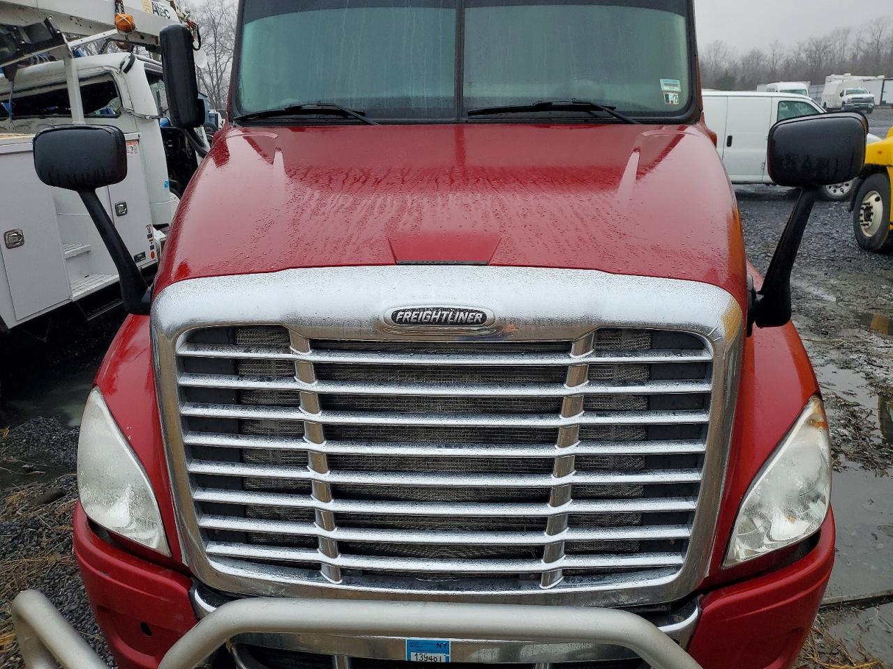 2016 Freigliner 2016 Freightliner Cascadia 125 Sleeper Cab Semi TR