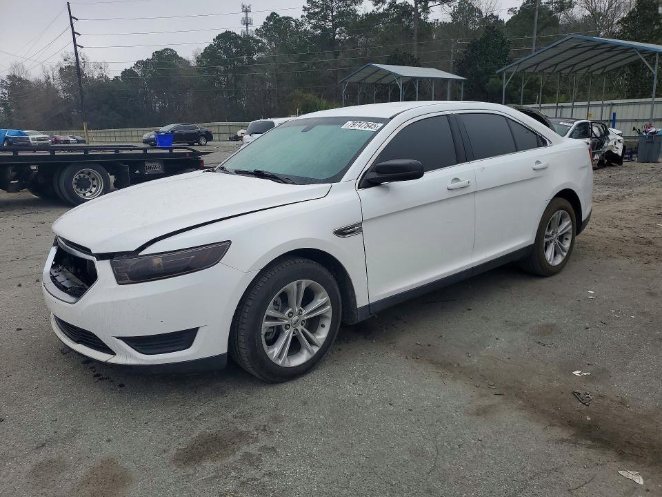 2017 Ford Taurus se