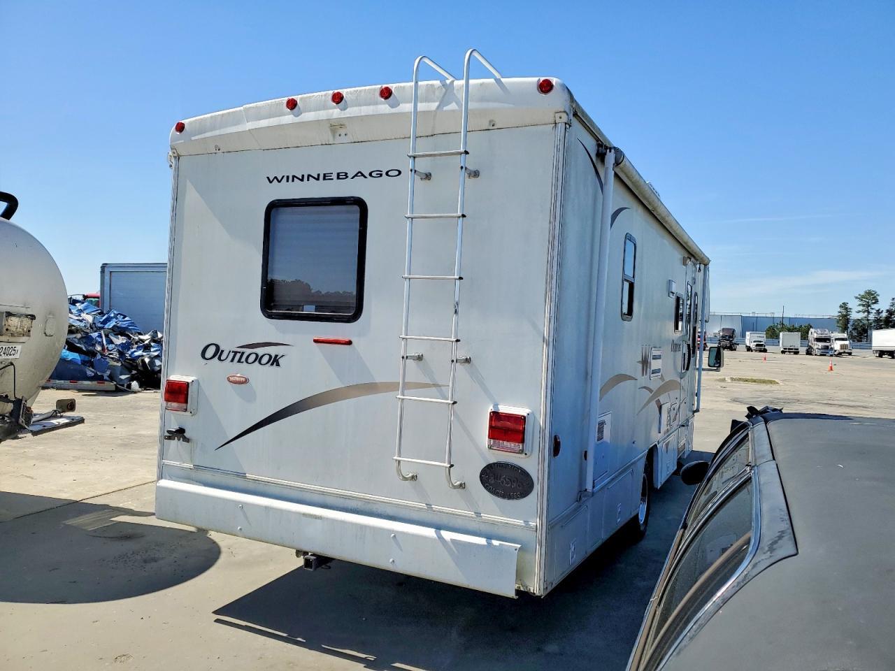 2005 Ford Econoline E450 Super Duty Cutaway Van