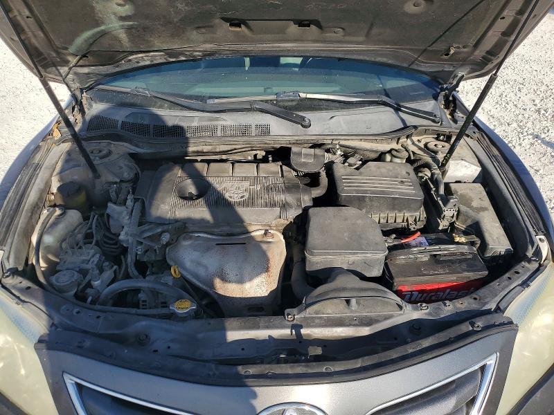 2010 Toyota Camry le