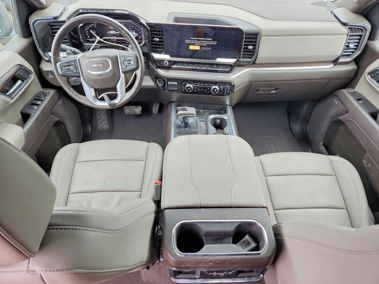 2025 GMC Sierra K1500 SLT