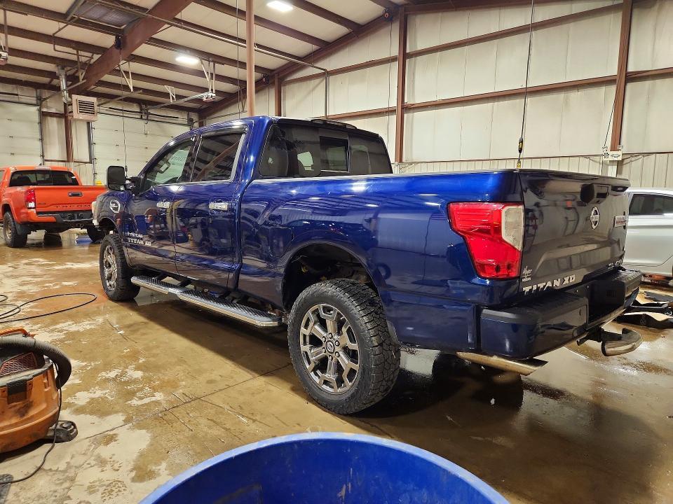 2017 Nissan Titan XD SL