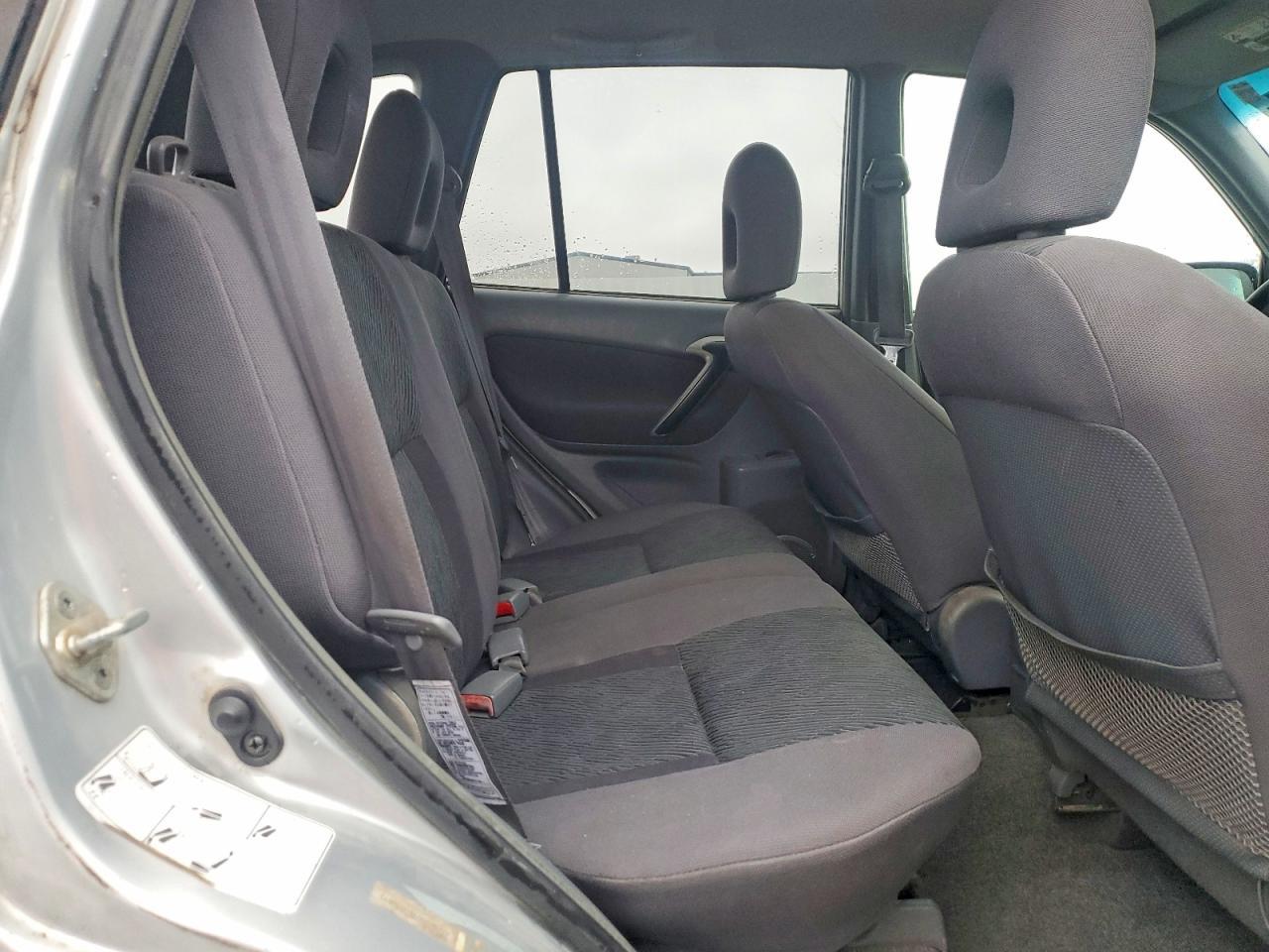 2001 Toyota Rav4 Base