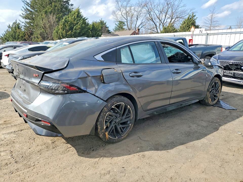 2026 Nissan Sentra sr