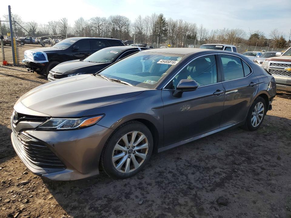 2019 Toyota Camry le