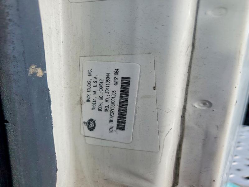 2005 Mack CXN612 Semi Truck
