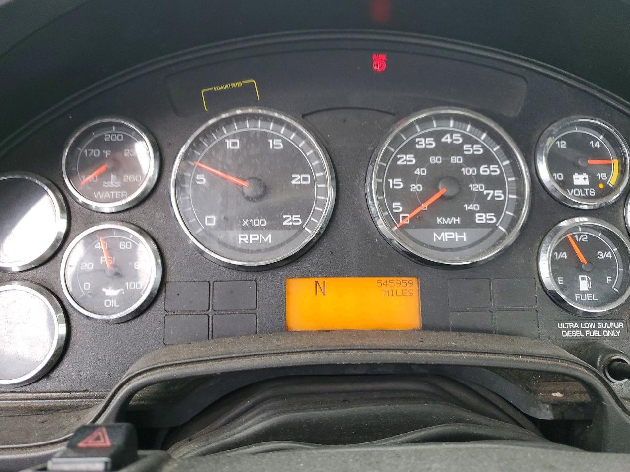 2013 International LF687 Semi Truck