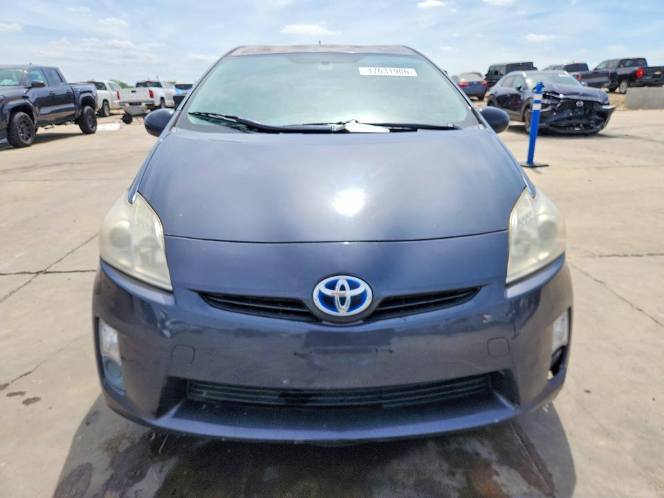 2010 Toyota Prius iii