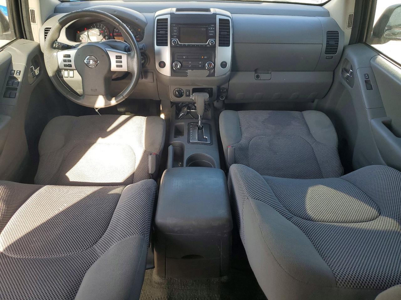 2017 Nissan Frontier SV