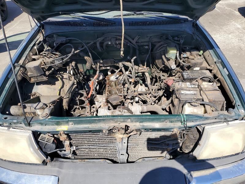 2000 Toyota Tacoma Base