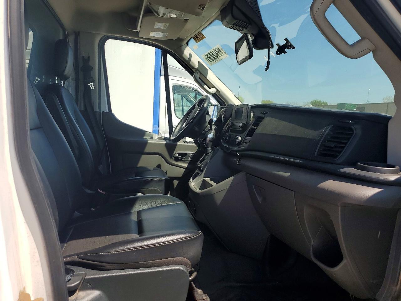 2022 Ford Transit Delivery Truck