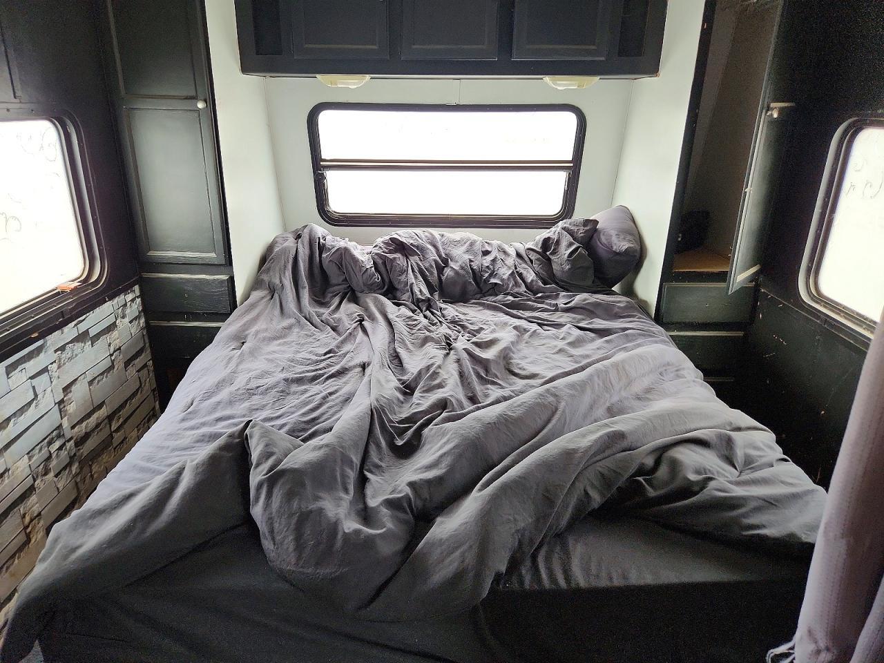 2000 Tahoe 2000 Camper