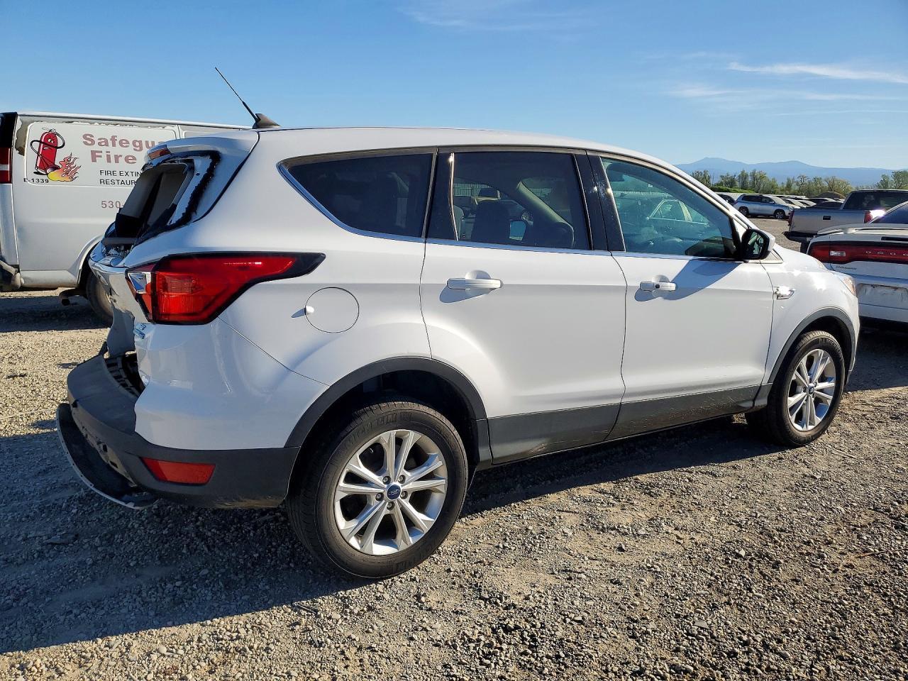 2019 Ford Escape se