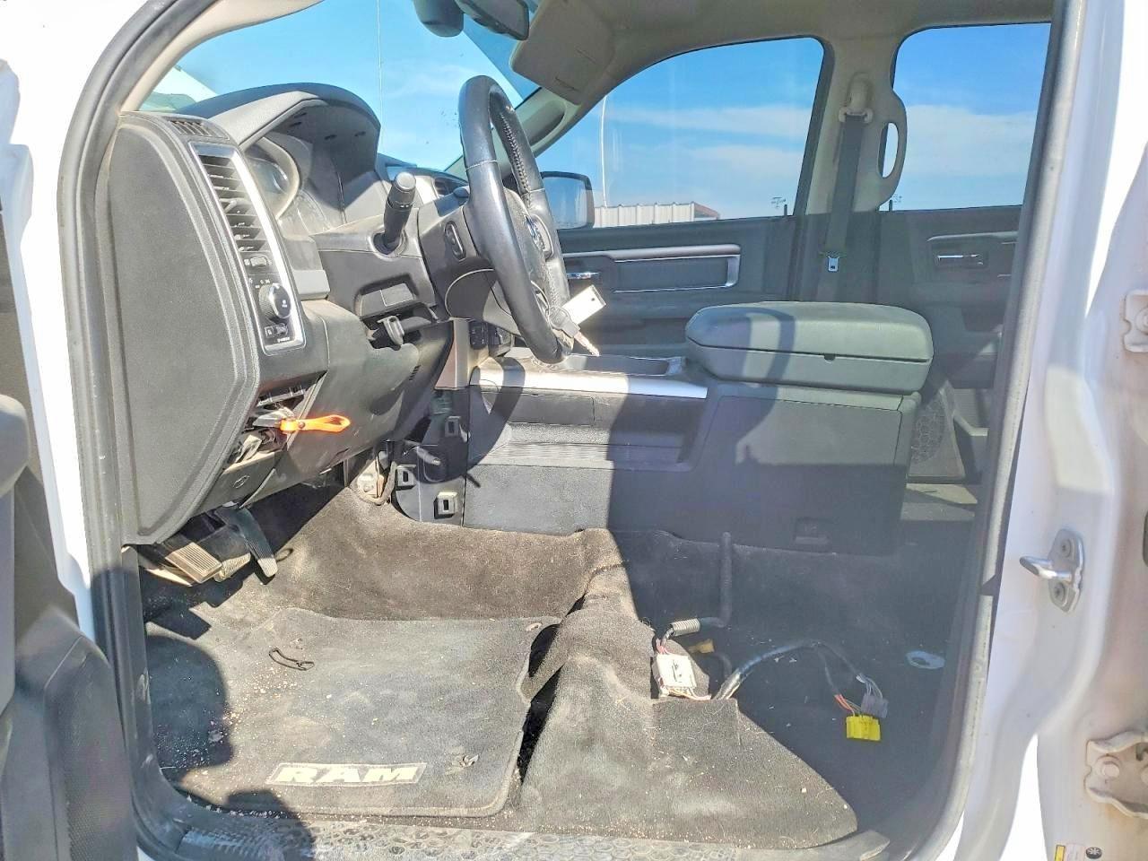 2016 Dodge Ram 1500 slt