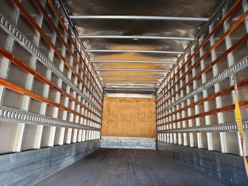 2020 Peterbilt 337 BOX Truck