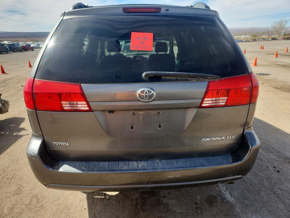 2004 Toyota Sienna xle