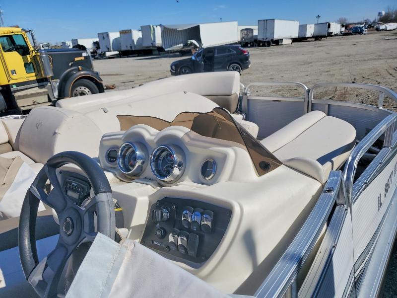 2019 Tahoe Pontoons-Pontoon Boat