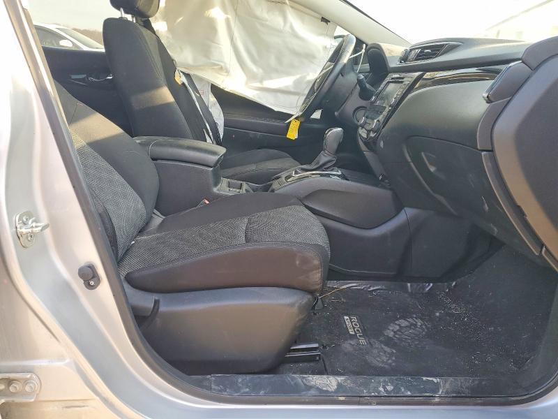 2022 Nissan Rogue Sport sv