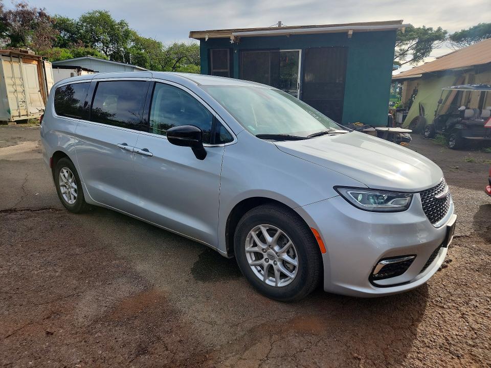 2024 Chrysler Pacifica