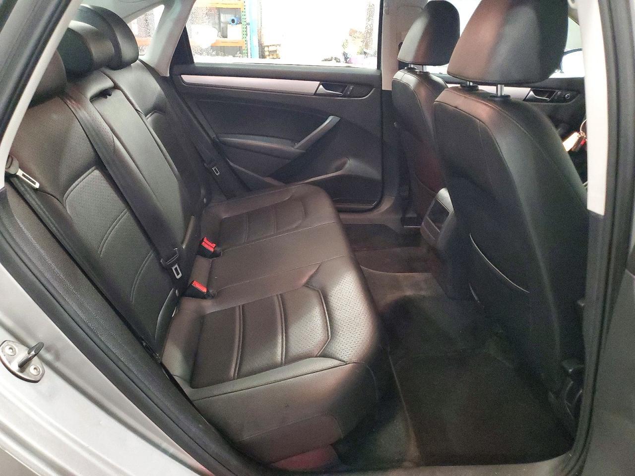 2012 Volkswagen Passat se