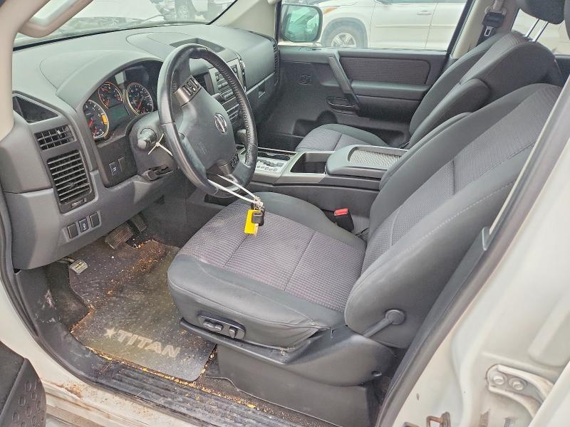 2012 Nissan Titan SV